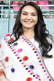 Preity Zinta Sells Mumbai Bandra Apartment for Rs 18 5 Crore