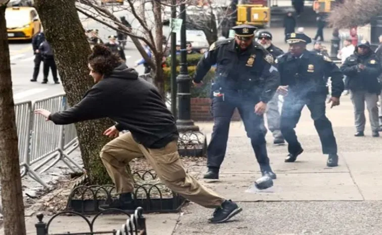 Explosive Devices Thrown Outside Mamdani’s New York Home