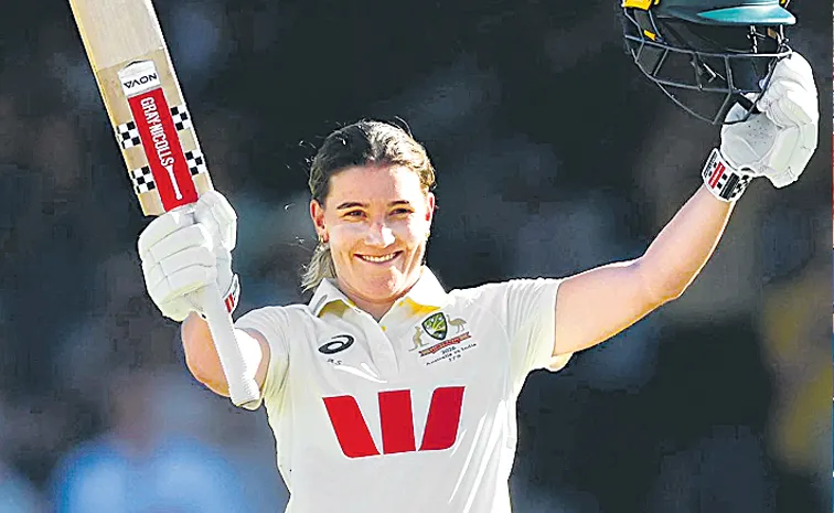 Indian womens team heading for defeat in only day night Test3