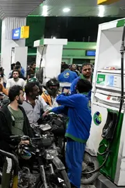 Pakistan petrol diesel prices jumps to record levels