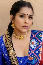 Anchor Rashmi Gautam Strong Reply To Netizen abour her Character18
