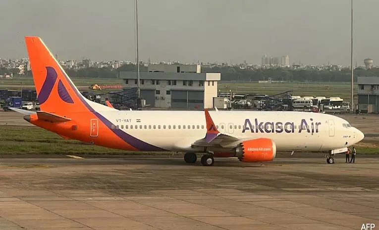  Passenger Smokes Beedi On Akasa Air Flight1