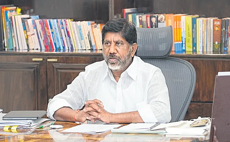 మహిళా సంఘాలకు రూ.లక్ష కోట్ల వడ్డీ లేని రుణాలు