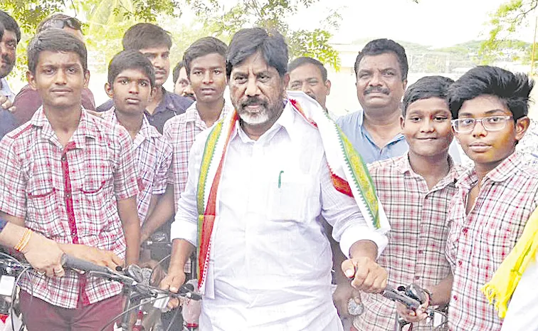  Telangana Dy CM Bhatti says education key to progress and announces breakfast scheme