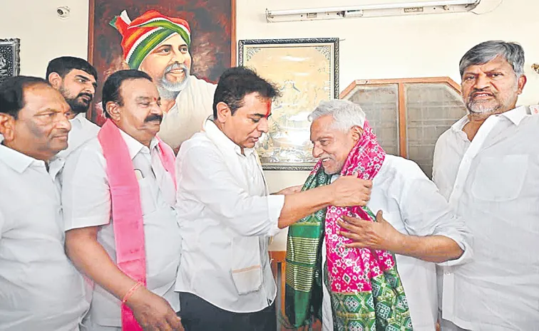 Jeevan Reddy says It is a pleasure to work under KCR leadership