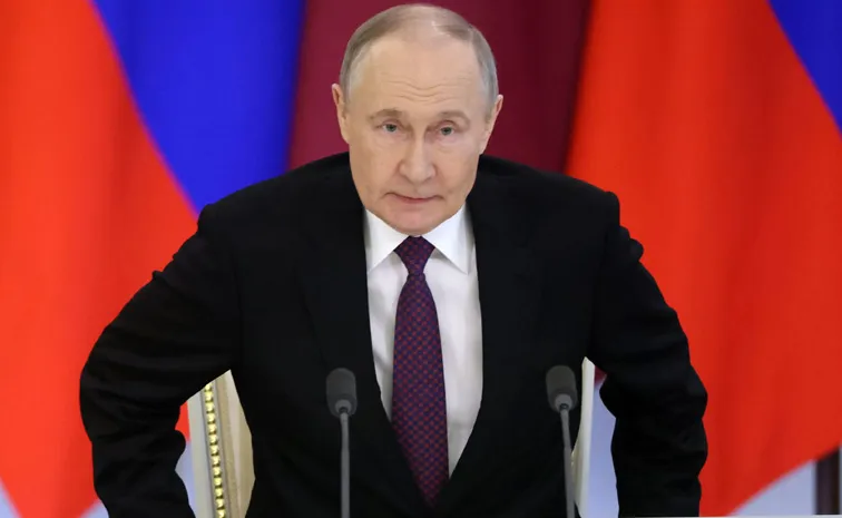 Putin Announces Easter Ceasefire With Ukraine