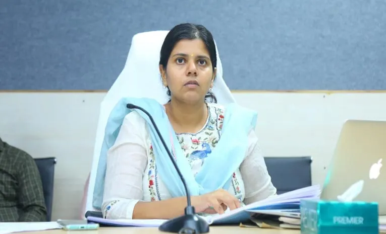 Collector Takes Serious Note On Beautician Course Incident