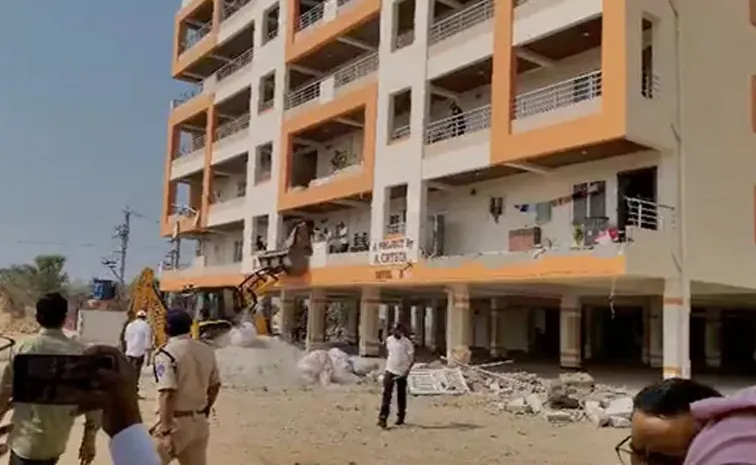 Telangana HC Stay On HYDRAA Ameenpur Demolitions