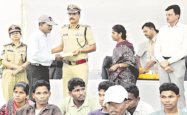 Maoist leaders surrender in Telangana