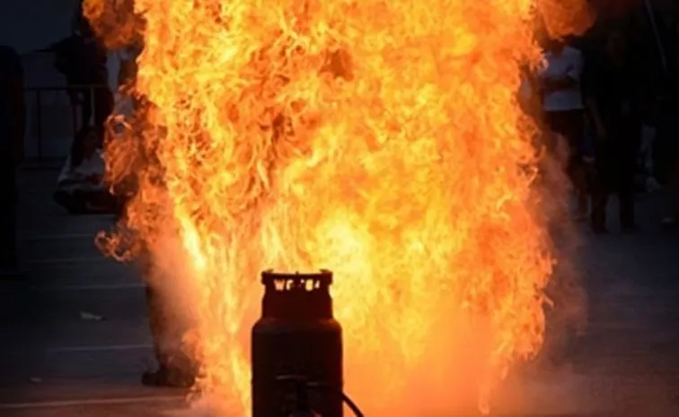  Gas Cylinder Explosion Injures Four in Sangareddy