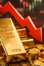 Gold Falls as Strong Dollar Gains Amid US Iran Tensions