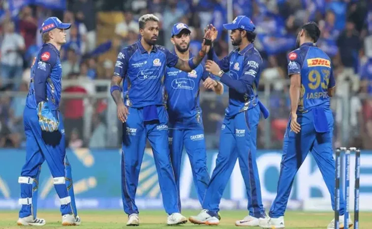 అతడిని చూసి నేర్చుకో! తిలక్ వర్మపై విమర్శల వర్షం