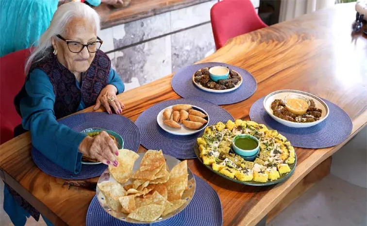 98 ఏళ్ల వయసులో వ్యాపారవేత్తగా బామ్మ..!