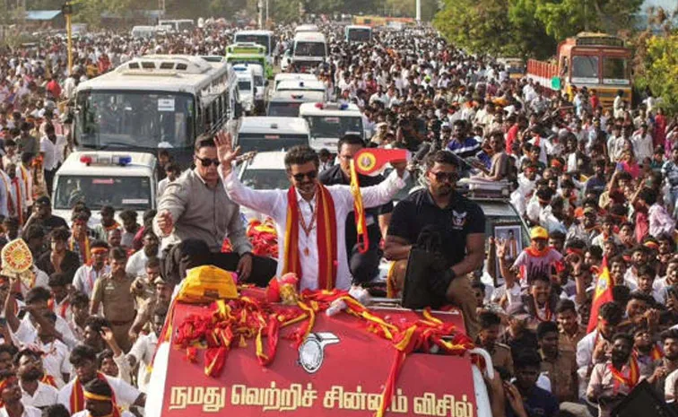 విజయ్‌ ర్యాలీలో ఉద్రిక్తత: స్పృహ కోల్పోయిన టీవీకే అభ్యర్థి