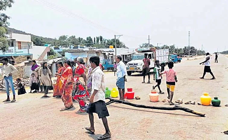 మంత్రి ఇలాకాలో ‘దాహా’కారాలు