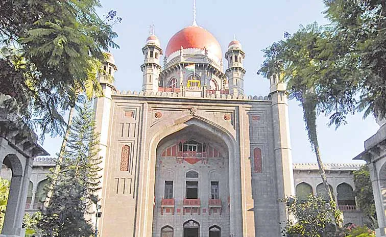 Government distributes compensation to Mallannasagar evacuees