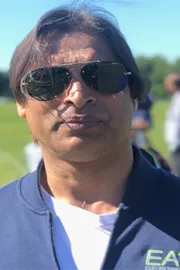 Shoaib Akhtar Called Pagal Aadmi By Indian World Cup Winner