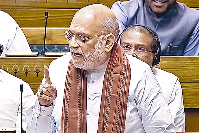 No reservation to Muslims: Amit Shah