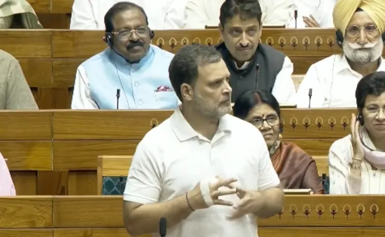 Rahul strong comments on the Women Reservation Bill2