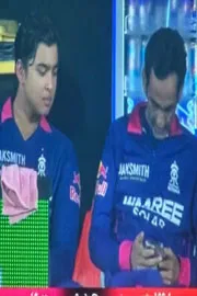 Rajasthan Royals manager Romi Bhinder fined Rs 1 lakh using phone in-dugout