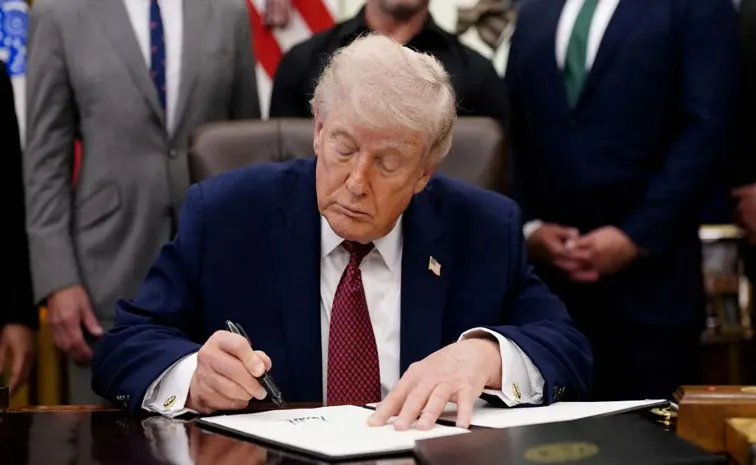 Donald Trump was briefed on the deaths and disappearances of key scientists