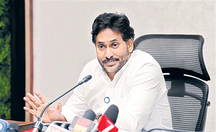 భ్రమలు కల్పిస్తూ.. రాష్ట్రానికి ఏ రాజధానీ లేకుండా చేస్తున్నావ్