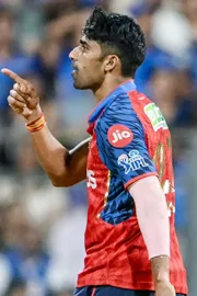 Shashank Singh Drops 3 Catches Shreyas Iyer Shames Him For Mistakes