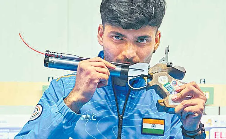 Indian shooter Shiv Narwal wins gold medal2