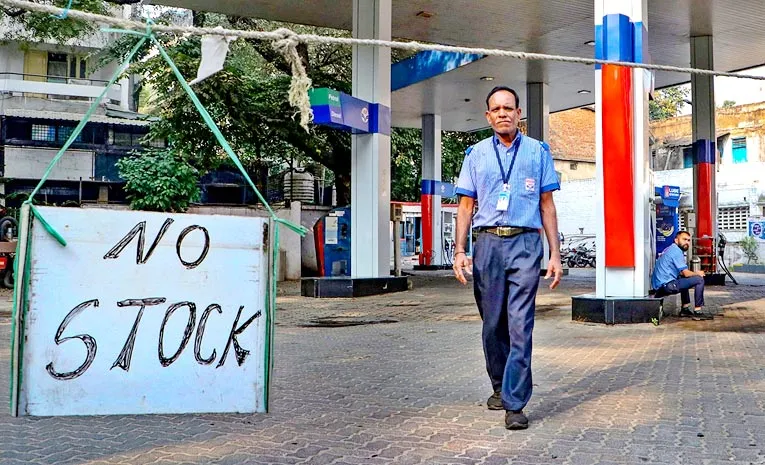 No Stock Boards at Petrol Bunks