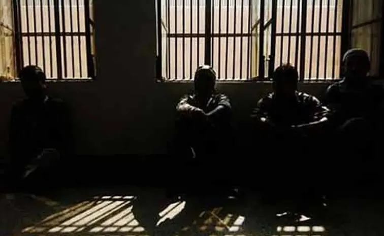 Four Ogws Arrested In Srinagar Hazratbal