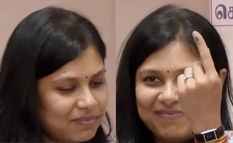 MK Stalin daughter Senthamarai spotted in Chennai polling station1