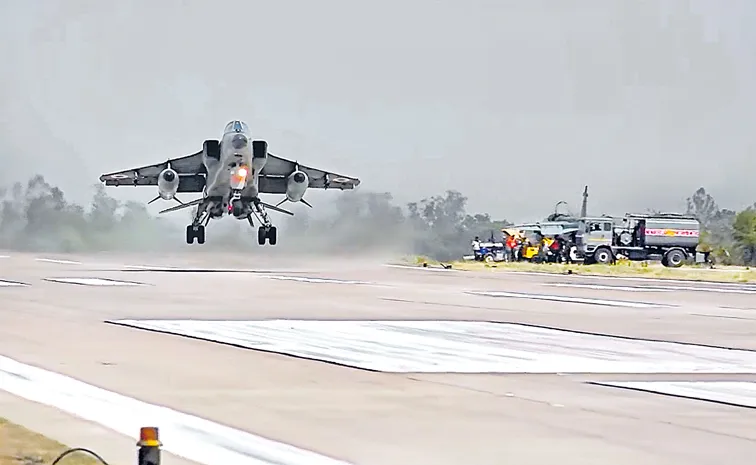 Indian Air Force Conducts Airshow On Sultanpur Expressway