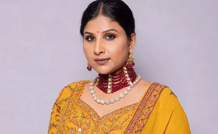 Singer Mangli Post On Micro Finance Scam Allegations
