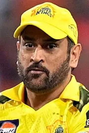 MS Dhoni Deliberately Staying Away From CSK Ex NZ Star Stunning Claim