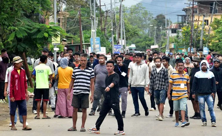 Many Injured In Clashes At Imphal Rally Called Over Recent Attacks