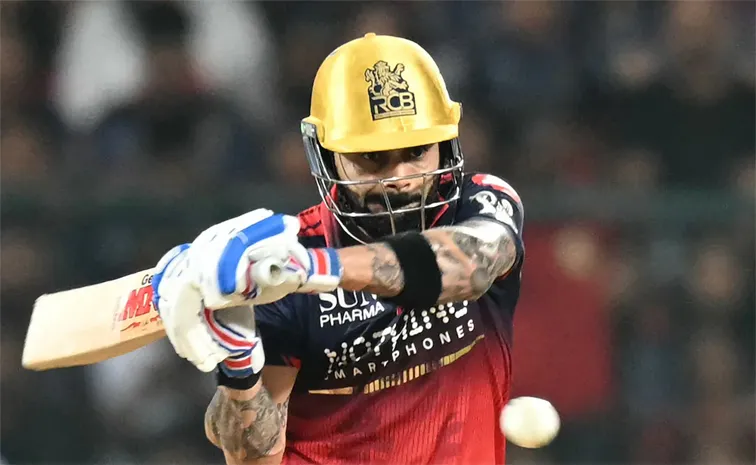DC vs RCB: Virat Kohli Near 9000 IPL Runs