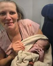 A woman gave birth On Delta Flight Minutes Before Emergency Landing