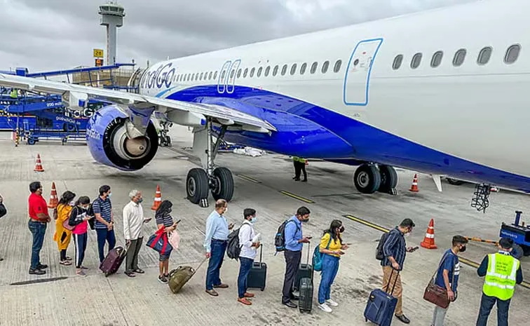 Indias domestic air passenger traffic grows 1 4pc to 1677 lakh in FY26 Report