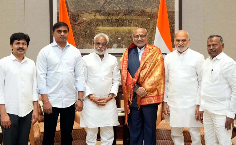 ఉప రాష్ట్రపతిని కలిసిన వైఎస్సార్‌సీపీ ఎంపీలు