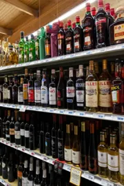 West Asia Tensions Ignite Gas Shock Driving Up India Liquor Bottle Costs