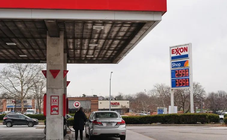 పెరిగిన పెట్రో ధరలు.. ఆ దేశంలో కొత్త తరహా లోన్లు