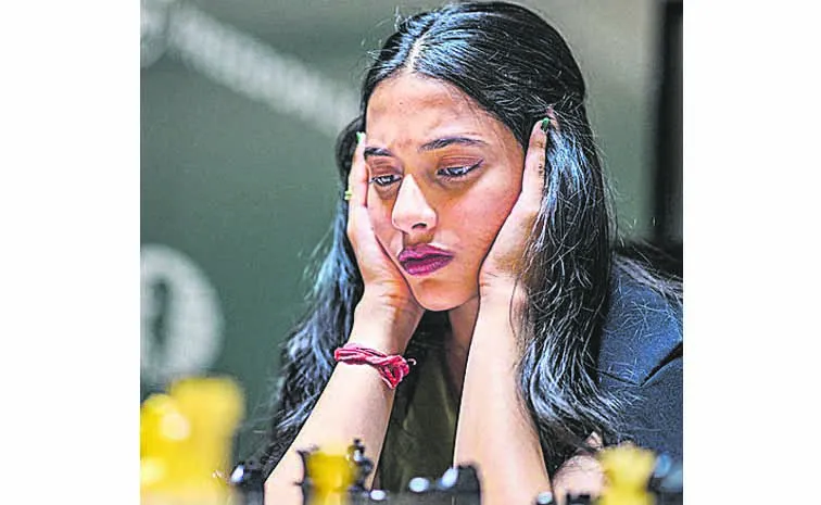 Divya Deshmukh shines in womens category at World Candidates Chess Tournament