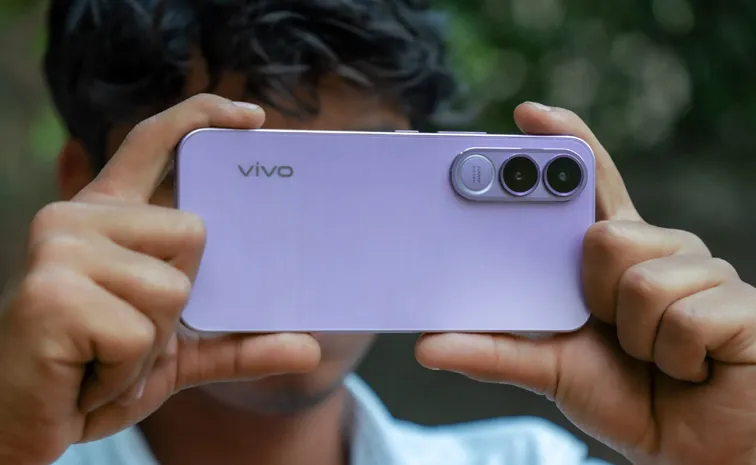 Vivo V70 FE Launched A Powerhouse with 200MP Camera and 90W Fast Charging