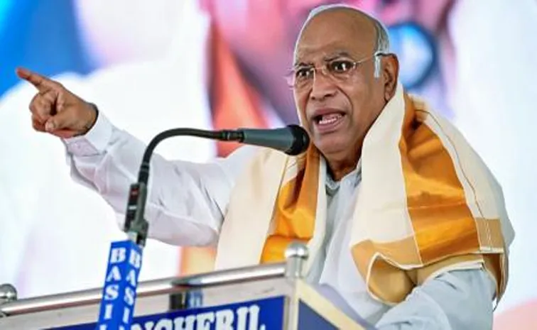 గుజరాతీలు నిరక్షరాస్యులు! 