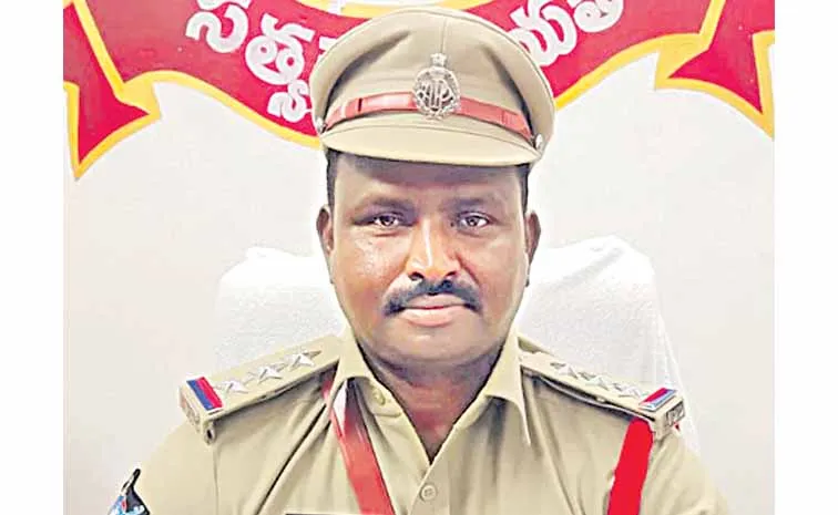 సీఐ వెంకటరమణపై సస్పెన్షన్‌ వేటు