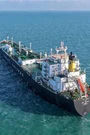 Strait of Hormuz Sees Record Ship Traffic Amid West Asia War