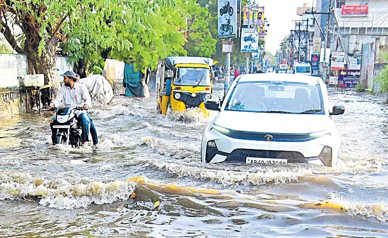 మండుటెండ.. జోరువాన