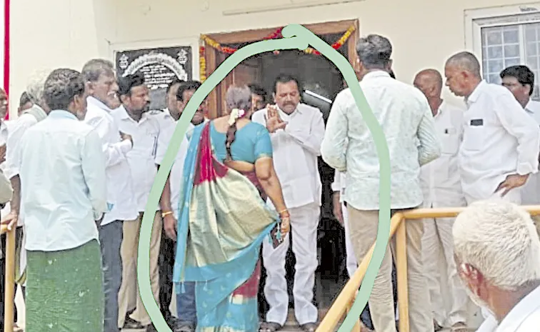 TDP Leaders over action on Dalit Woman Tahsildar: Andhra Pradesh