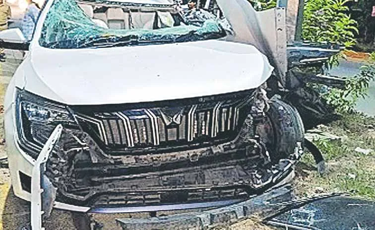 నెత్తురోడిన రోడ్లు