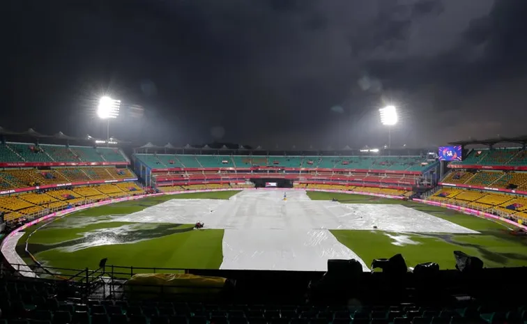 గౌహతిలో వర్షం.. ముంబై-రాజస్తాన్‌ మ్యాచ్‌ టాస్‌ ఆలస్యం